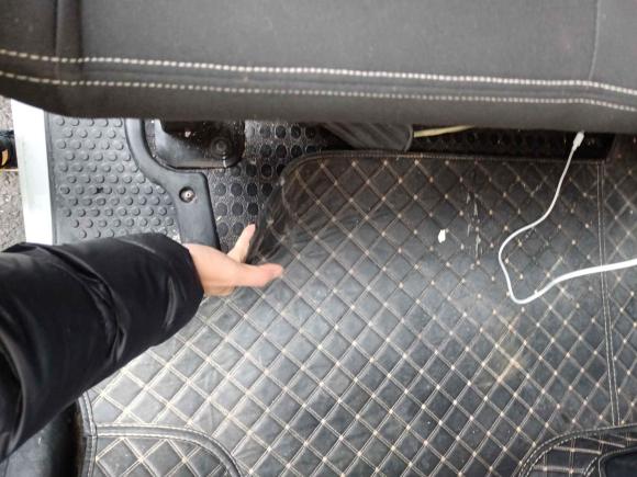 [无锡·苏B] 二手上汽大通MAXUS上汽大通MAXUS 新途V802021款 2.0T 手动经典傲运通127PS中轴中顶6/7/8/9座