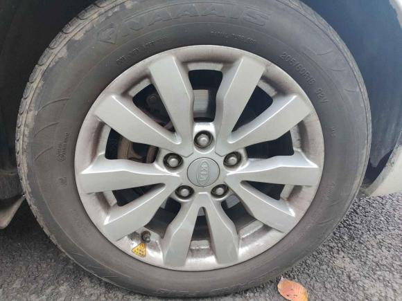 [南京·黑R] 二手起亚佳乐2011款 2.0L 7座自动舒适版