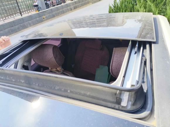 [济南·鲁A] 二手起亚起亚K52016款 2.0L 自动LUX