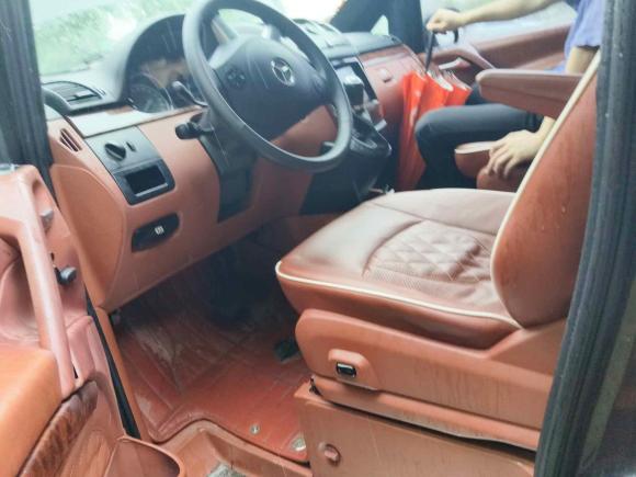 [温州·浙C] 二手奔驰唯雅诺2010款 2.5L 尊贵版