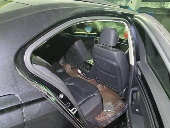 [合肥·鲁H] 二手大众辉昂2018款 改款 380TSI 两驱商务版