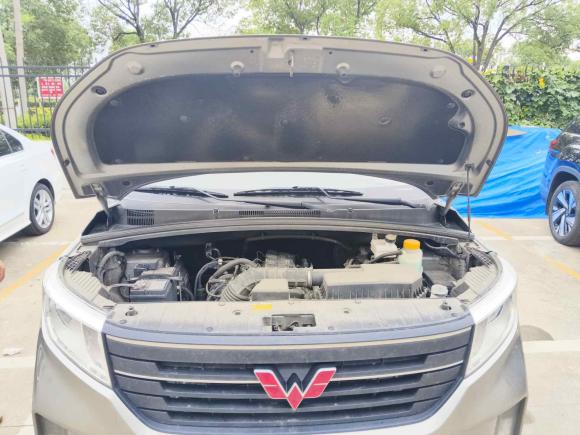 [上海·苏U] 二手五菱汽车五菱宏光PLUS2020款 1.5L 手动舒适型 7座