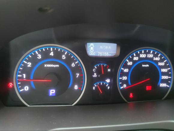 [深圳·粤B] 二手现代悦动2011款 1.6L 自动豪华型