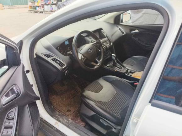 [青岛·鲁B] 二手福特福克斯2017款 两厢 1.6L 自动风尚型智行版