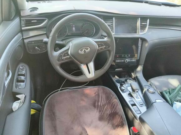 [义乌·浙G] 二手英菲尼迪英菲尼迪QX502022款 2.0T 两驱时尚版