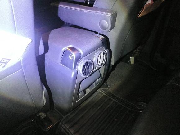 [广州·粤A] 二手路虎发现2015款 3.0 SC V6 SE