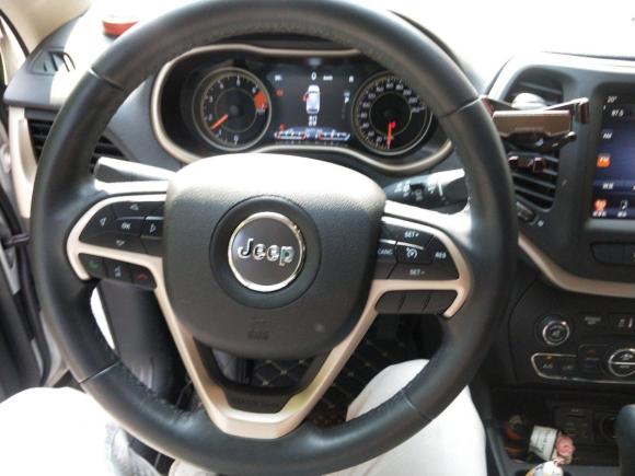 [上海·沪B] 二手Jeep自由光2017款 2.0L 优越版