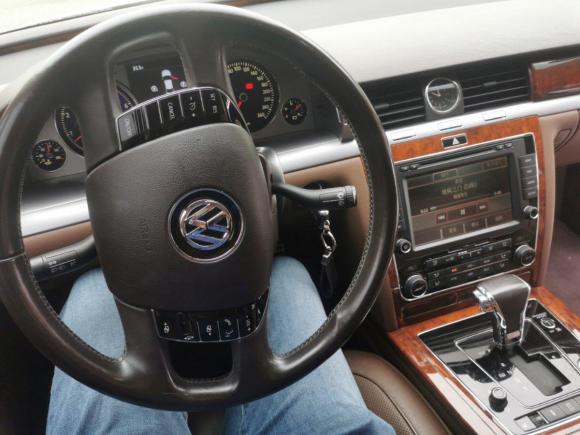 [南通·苏F] 二手大众辉腾2014款 3.0L 商务型