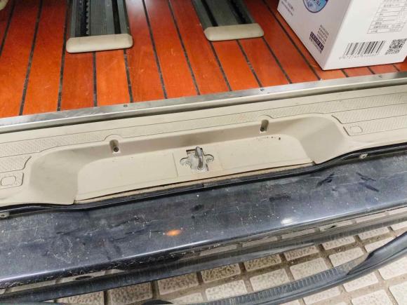 [广州·粤G] 二手奔驰唯雅诺2012款 2.5L 舒适版