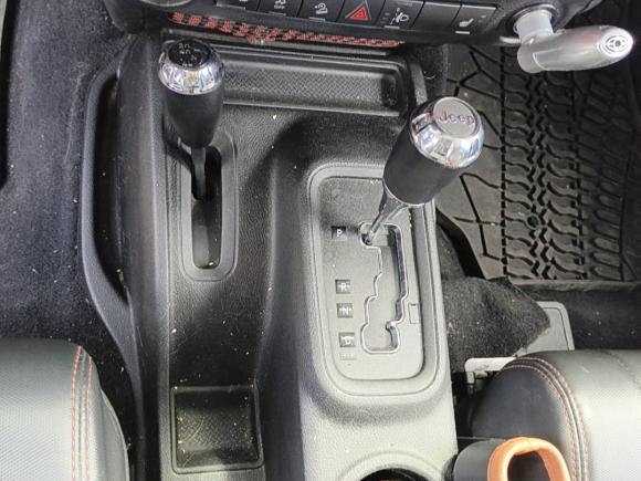 [成都·川G] 二手Jeep牧马人2012款 3.6L Sahara 极地版