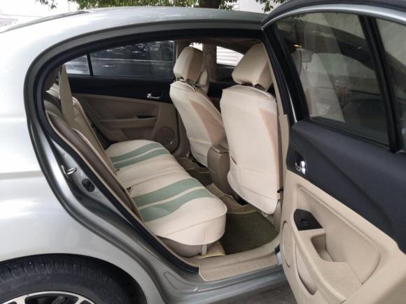 [无锡·苏B] 二手奔腾奔腾B502013款 1.6L 手动豪华型