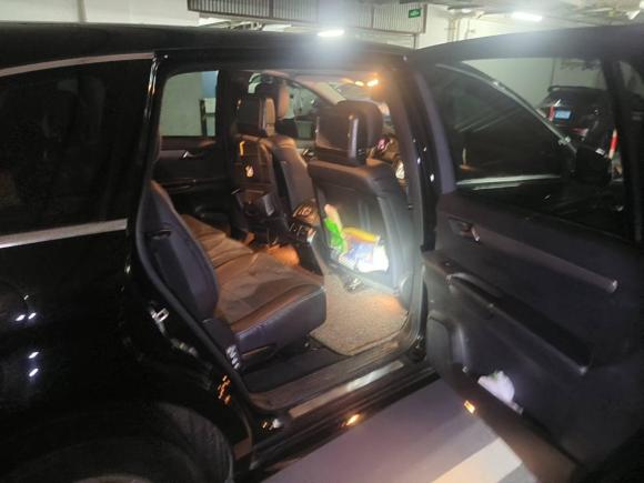 [上海·沪G] 二手奔驰奔驰R级2014款 R 320 4MATIC 商务型