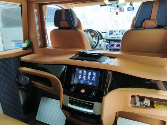 [广州·粤A] 二手奔驰威霆2013款 3.0L 精英版