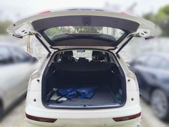 [佛山·粤E] 二手奥迪奥迪Q5L2020款 40 TFSI 荣享时尚型