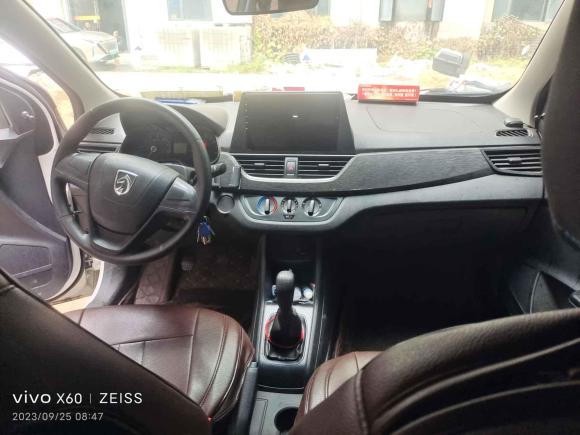 [武汉·鄂A] 二手宝骏宝骏3102016款 1.2L 手动超值型