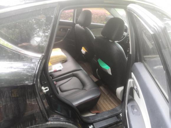 [湖州·浙E] 二手奔腾奔腾X802015款 2.0L 自动舒适周年纪念型