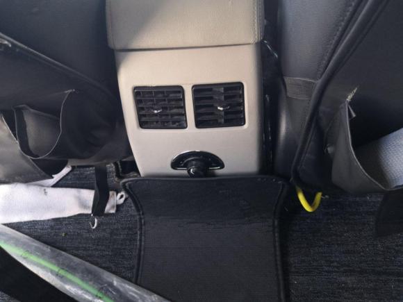 [上海·粤L] 二手东风风行风行S5002016款 1.6L CVT尊享型