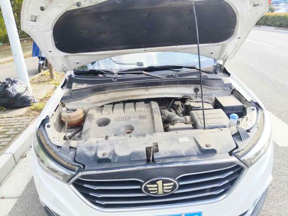 [上海·沪C] 二手奔腾奔腾X402017款 1.6L 自动豪华型