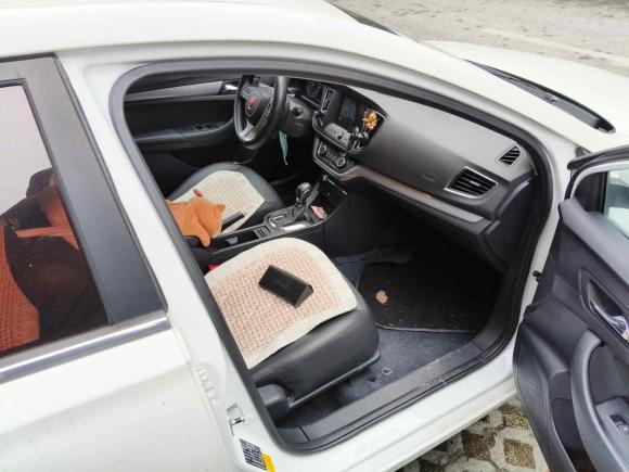 [上海·沪D] 二手荣威荣威3602018款 PLUS 1.5L 自动尊享版