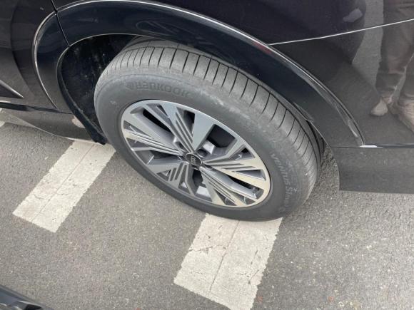 [宁波·浙B] 二手奥迪奥迪Q5 e-tron2023款 40 e-tron 闪耀型 锦衣套装