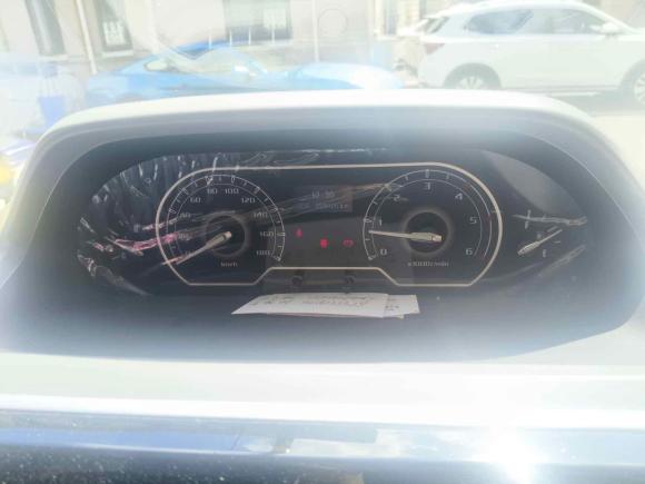 [上海·苏B] 二手上汽大通MAXUS新途V802018款 2.5T 6挡手动傲运通长轴高顶7/10座