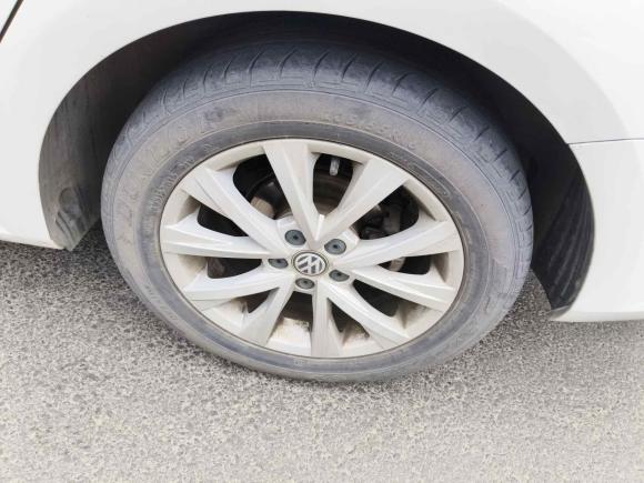 [青岛·鲁B] 二手大众朗逸2015款 1.6L 自动舒适版