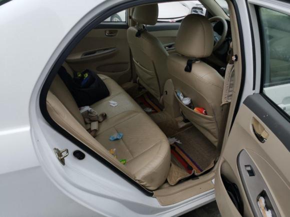 [西安·粤B] 二手比亚迪比亚迪L32012款 1.5L 手动舒适型