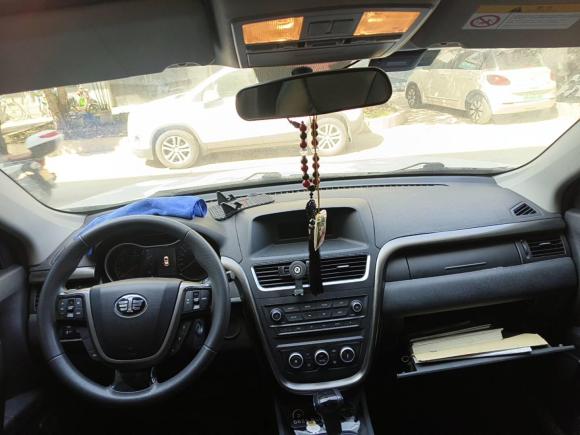 [杭州·浙A] 二手奔腾奔腾X802017款 2.0L 自动技术型