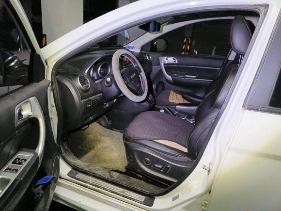 [武汉·鄂A] 二手哈弗哈弗H62017款 经典版 1.5T 自动两驱精英型