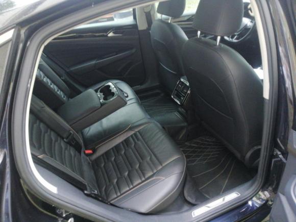 [上海·沪A] 二手大众帕萨特新能源2019款 430PHEV 混动精英版