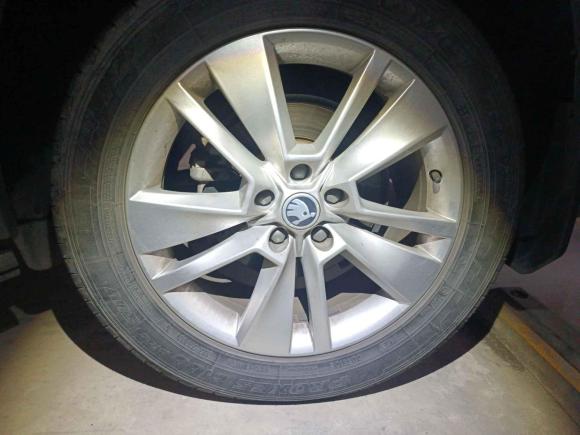 [苏州·苏E] 二手斯柯达柯迪亚克2018款 TSI330 7座两驱豪华优享版