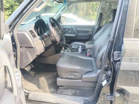 [成都·川A] 二手三菱帕杰罗2011款 3.0L 精英超越版