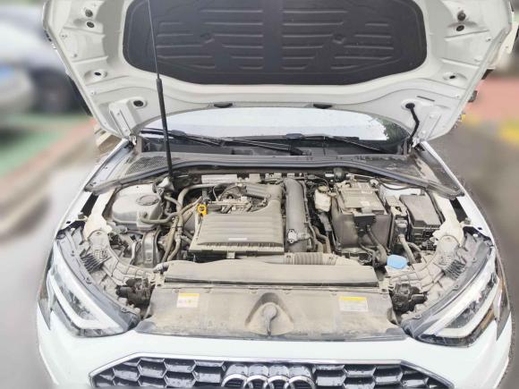 [济南·鲁A] 二手奥迪奥迪A32021款 A3L Limousine 35 TFSI 时尚致雅型