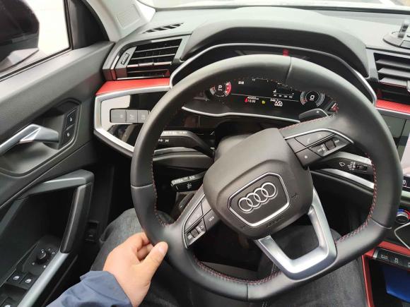 [成都·川G] 二手奥迪奥迪Q32022款 40 TFSI 时尚动感型