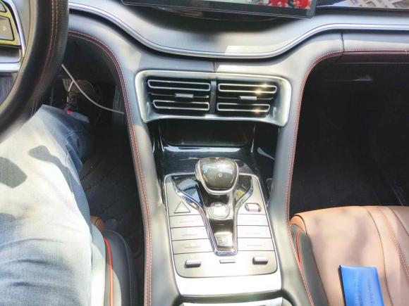 [上海·沪C] 二手比亚迪宋PLUS2020款 1.5T 自动尊贵型