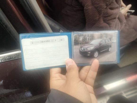 [南昌·赣A] 二手海马海马S52015款 1.5T CVT旗舰型