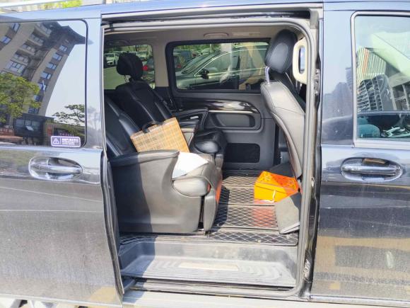 [武汉·鄂W] 二手奔驰奔驰V级2017款 V 260 领航版