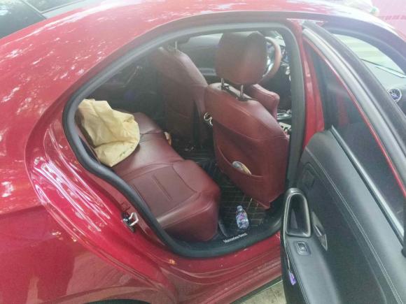 [深圳·粤B] 二手奔驰奔驰A级2020款 A 200 L 运动轿车