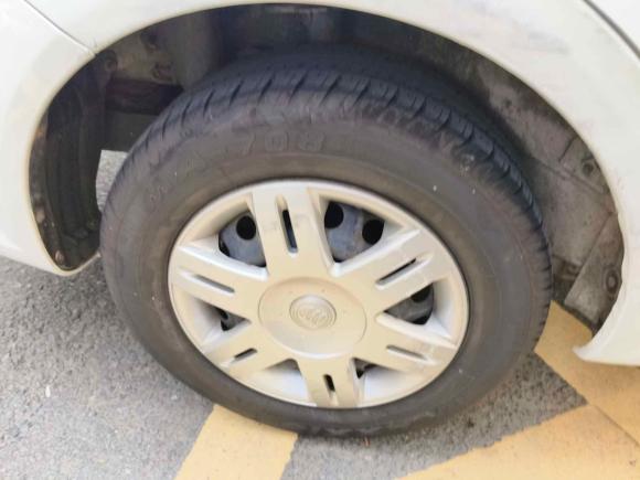 [苏州·苏E] 二手别克凯越2013款 1.5L 自动经典型