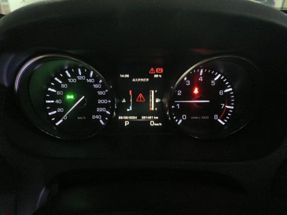 [上海·沪B] 二手路虎发现神行2015款 2.0T SE