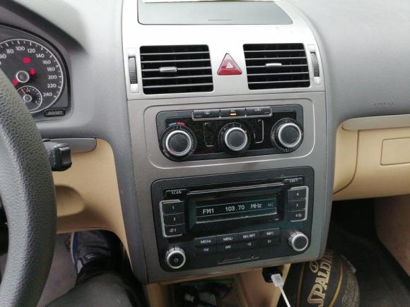 [上海·苏E] 二手大众途安2011款 1.4T DSG智雅版5座