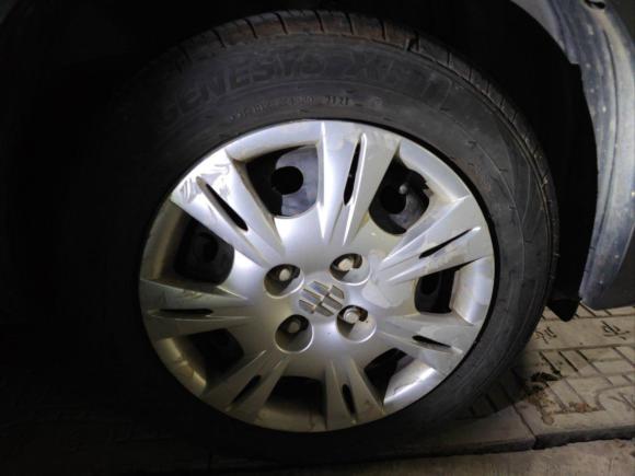 [上海·沪C] 二手理念理念S12012款 1.3L 自动舒适版