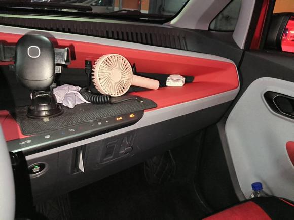 [上海·沪A] 二手宝骏宝骏E2002019款 250KM 智享版