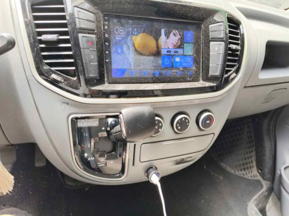 [嘉兴·浙A] 二手上汽大通MAXUS新途V802020款 2.5T AMT经典城配王短轴中顶2/3座