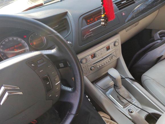 [南通·苏F] 二手雪铁龙雪铁龙C52012款 2.0L 自动尊享型