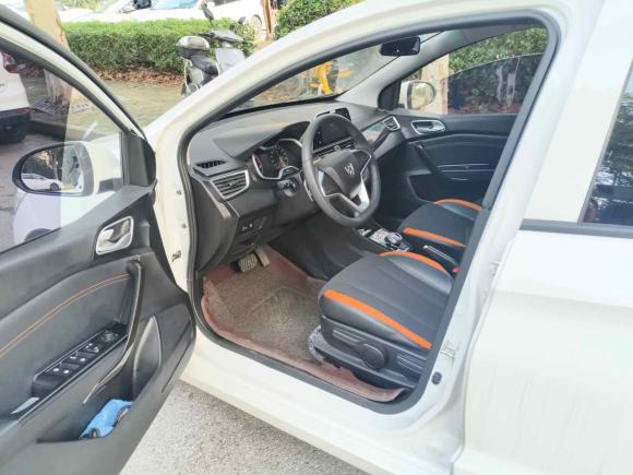 [上海·沪D] 二手宝骏宝骏3102017款 1.5L 自动时尚型