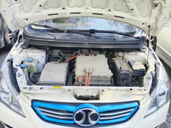 [上海·沪A] 二手北汽新能源北汽新能源EV2016款 EV160 轻快版
