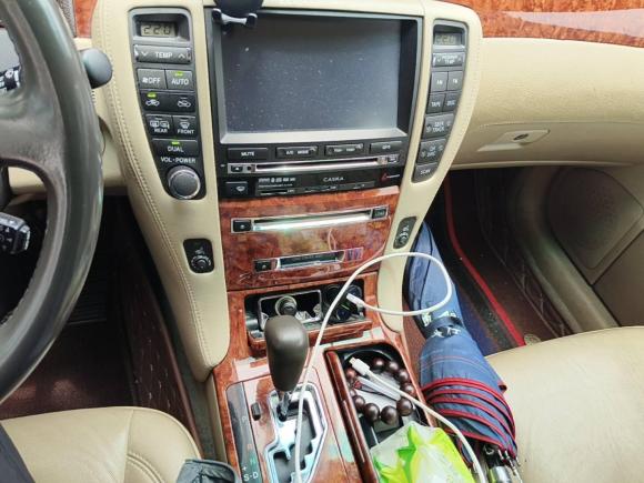 [深圳·粤B] 二手丰田皇冠2006款 2.5L Royal 真皮版