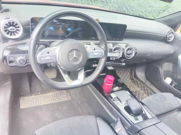 [南通·苏A] 二手奔驰奔驰A级2020款 A 200 L 运动轿车