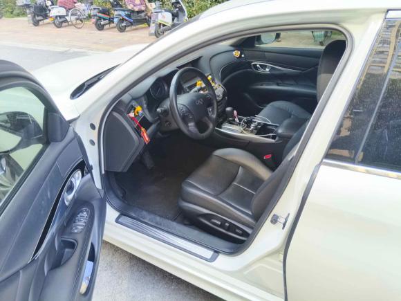 [苏州·苏E] 二手英菲尼迪英菲尼迪Q702015款 Q70L 2.5L 精英版